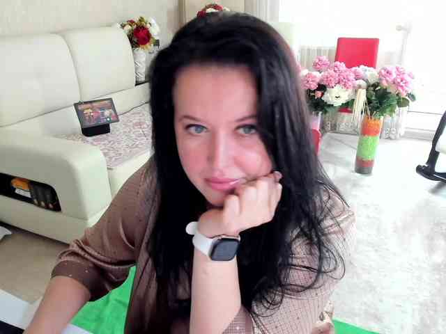 LoveCatsuit webcam