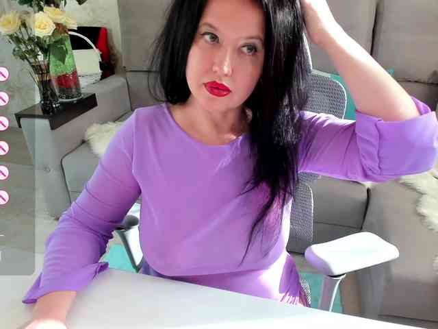 LoveCatsuit webcam