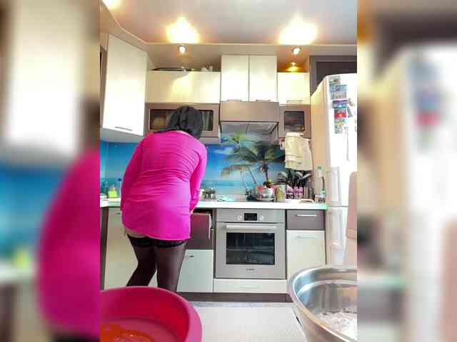 LoveCatsuit webcam
