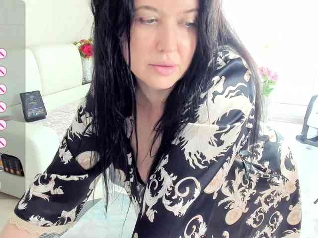 LoveCatsuit webcam