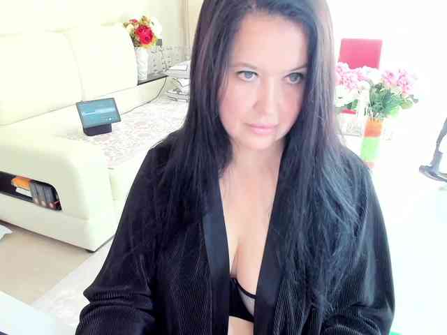 LoveCatsuit webcam