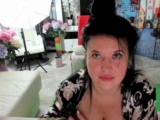 LoveCatsuit webcam