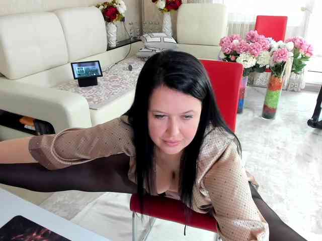 LoveCatsuit webcam