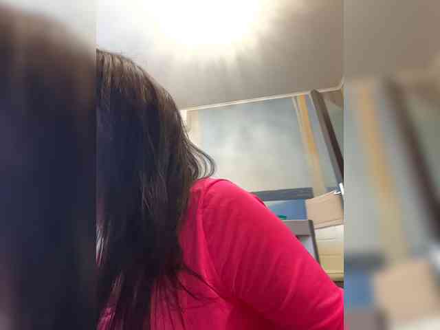 LoveCatsuit webcam