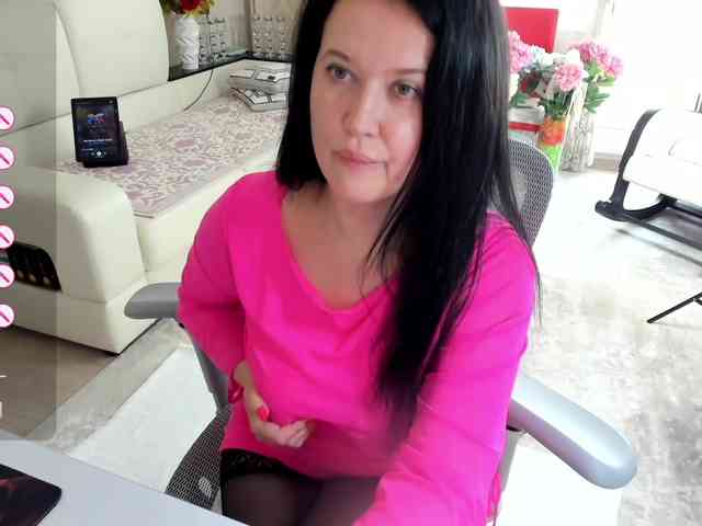 LoveCatsuit webcam