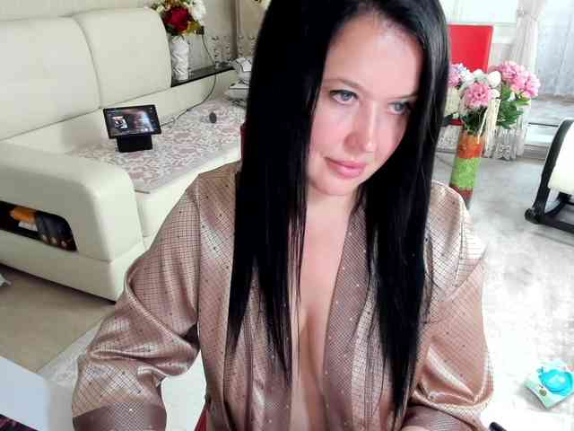LoveCatsuit webcam