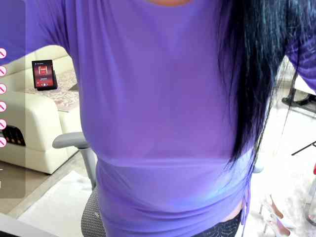 LoveCatsuit webcam