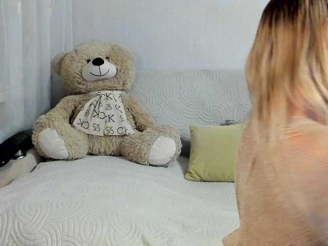 Lisa1225 live cam on BongaCams