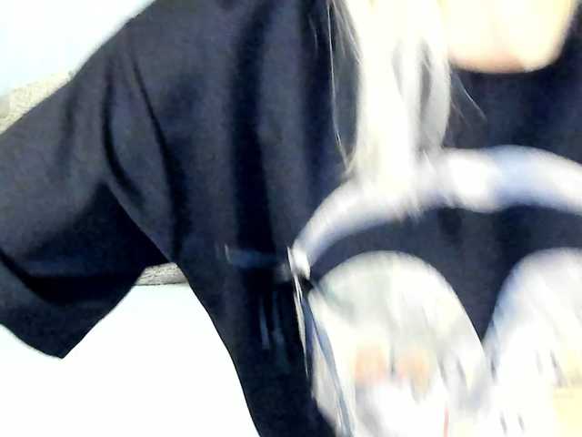Lisa1225 live cam on BongaCams