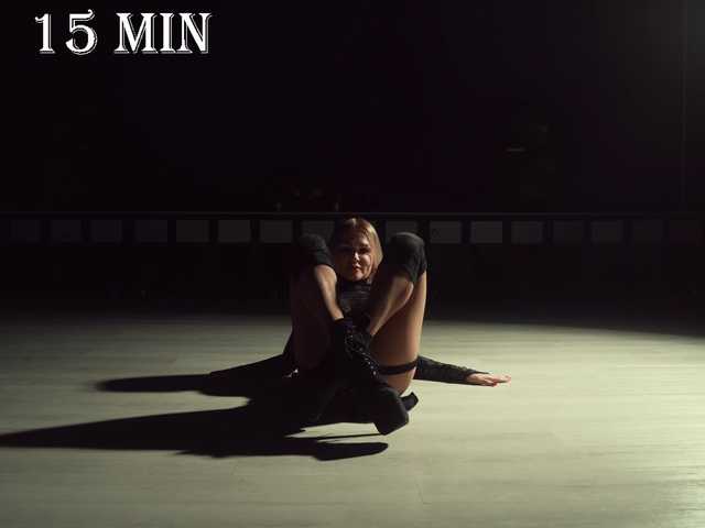 Lisa1225 live cam on BongaCams