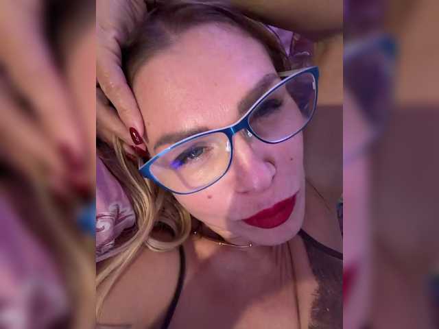 Lisa1225 live cam