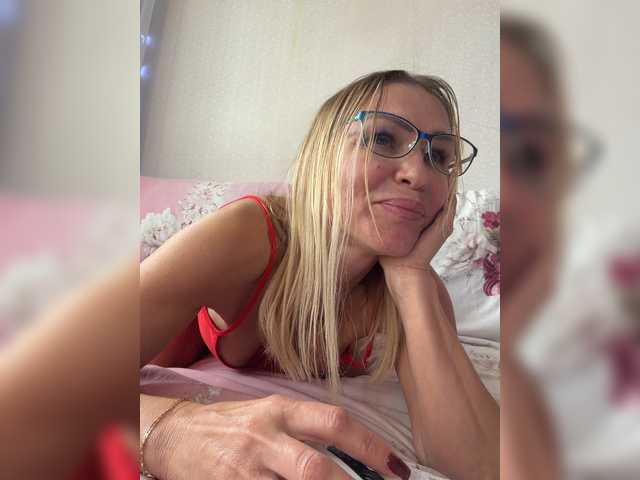 Lisa1225 live cam on BongaCams