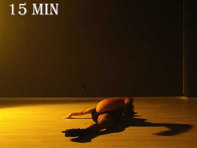 Lisa1225 live cam on BongaCams