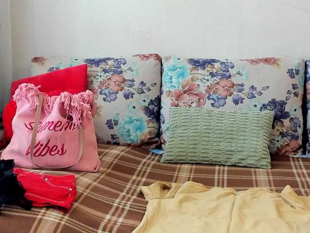 Lisa1225 live cam on BongaCams