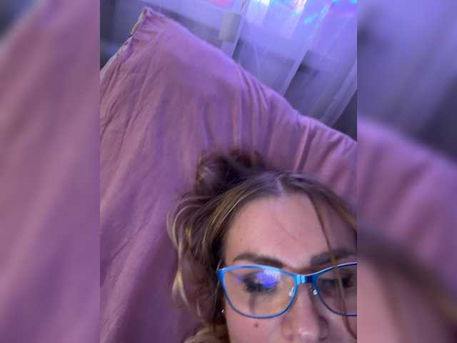 Lisa1225 live cam on BongaCams