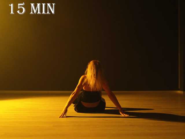 Lisa1225 live cam preview
