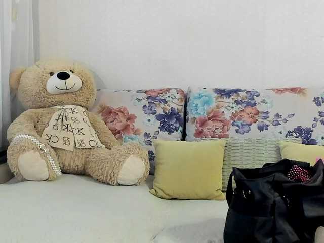 Lisa1225 live cam on BongaCams