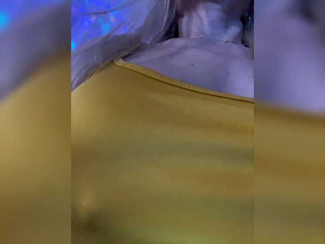 Lisa1225's BongaCams show and profile