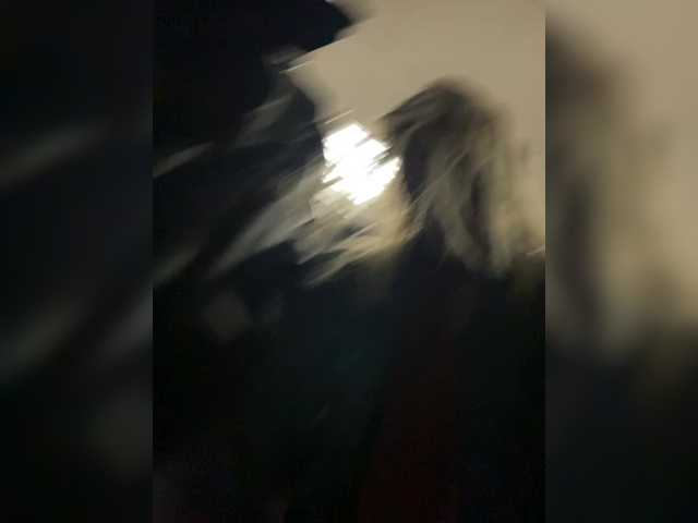 Lisa1225's BongaCams show and profile