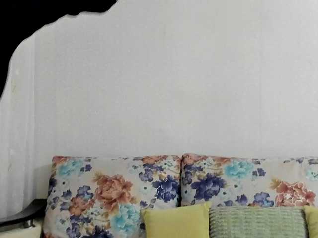 Lisa1225 Live Cam on BongaCams