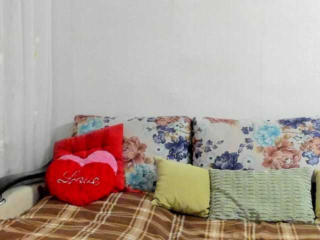 Lisa1225 live cam