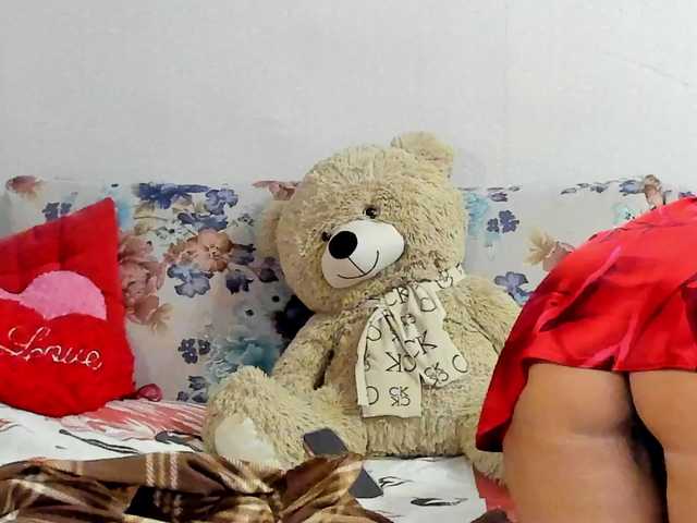 Lisa1225 live cam on BongaCams