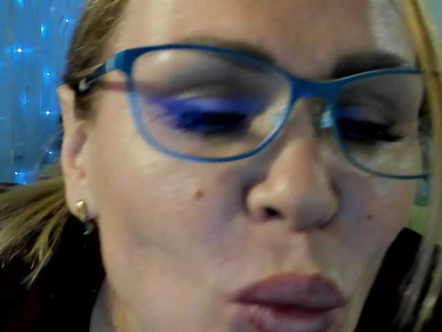 Lisa1225 live cam on BongaCams