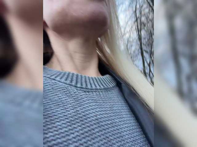 Lisa1225, live now on BongaCams