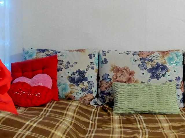 Lisa1225's BongaCams show and profile