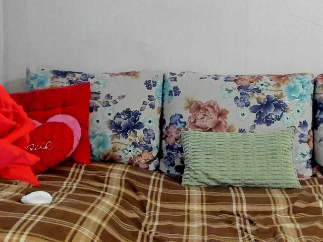 Lisa1225's BongaCams show and profile