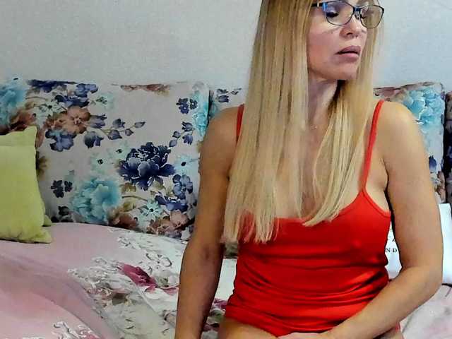 Lisa1225 live cam on BongaCams