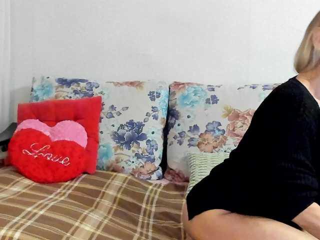 Lisa1225's BongaCams show and profile