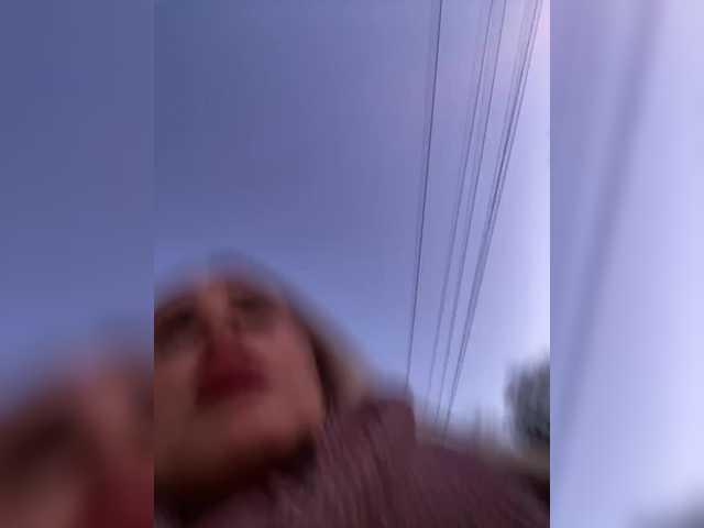 Lisa1225's BongaCams show and profile