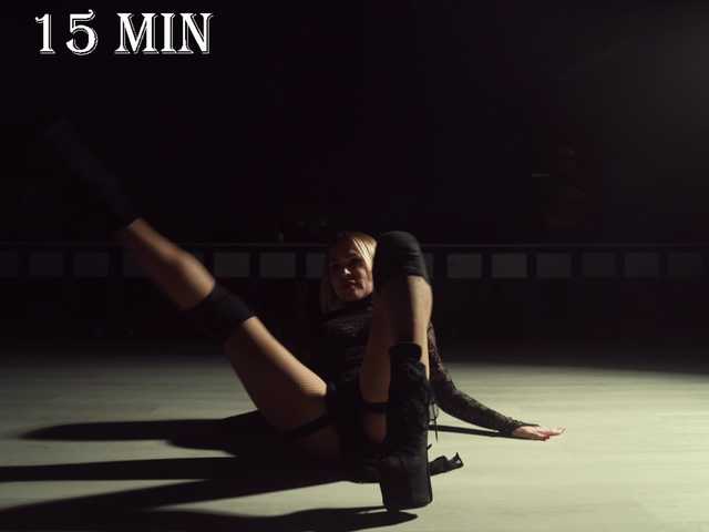 Lisa1225's BongaCams show and profile