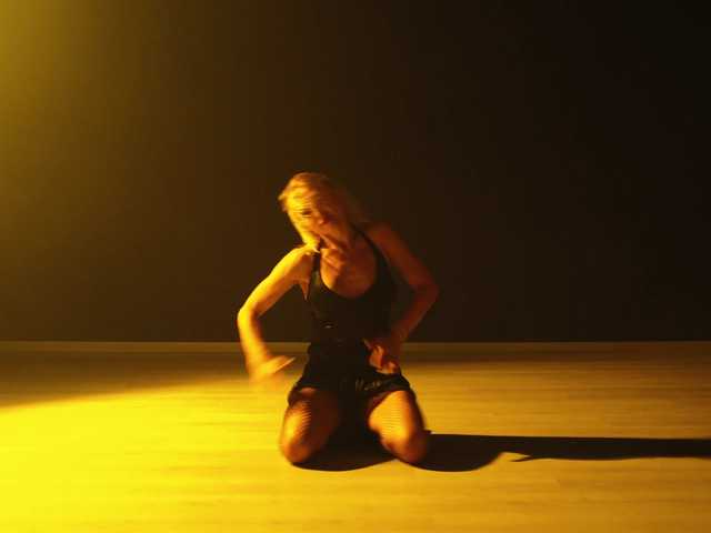 Lisa1225 live cam on BongaCams