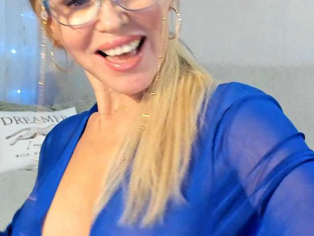 Lisa1225 live cam preview