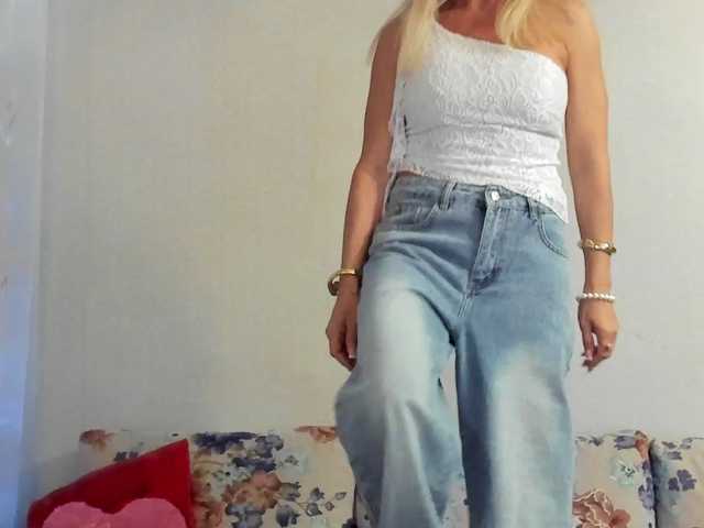 Lisa1225 live cam on BongaCams