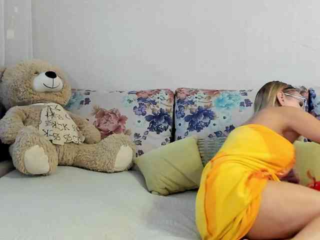 Lisa1225 webcam