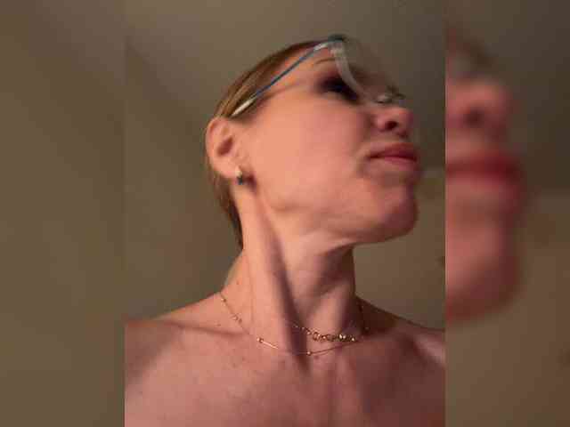 Lisa1225 webcam