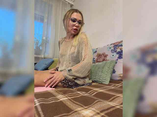 Lisa1225 webcam