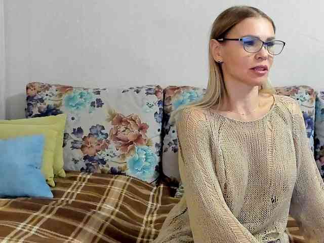 Lisa1225 webcam