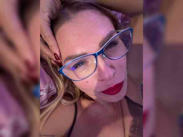 Lisa1225 webcam