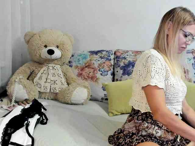 Lisa1225 webcam