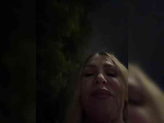 Lisa1225 Live Webcam on BongaCams
