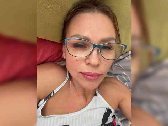 Lisa1225 webcam