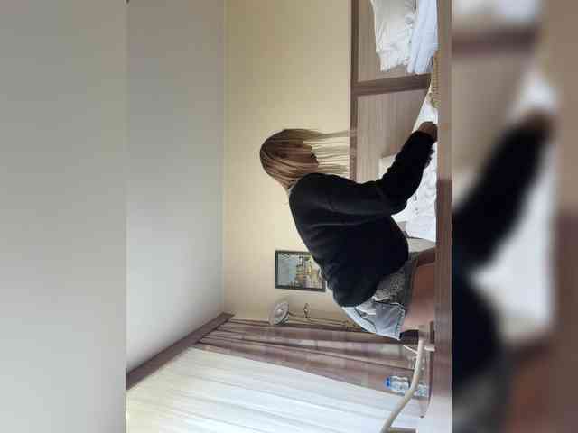 Lisa1225 webcam