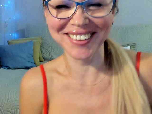 Lisa1225 webcam