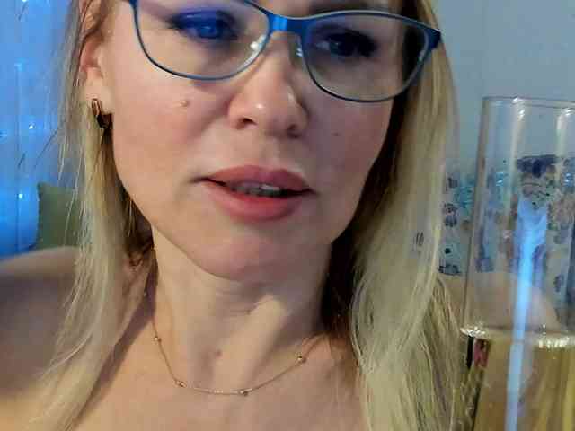 Lisa1225 webcam