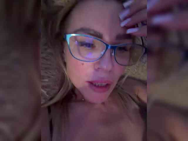 Lisa1225 webcam