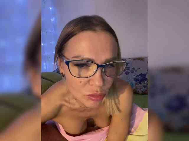 Lisa1225 webcam